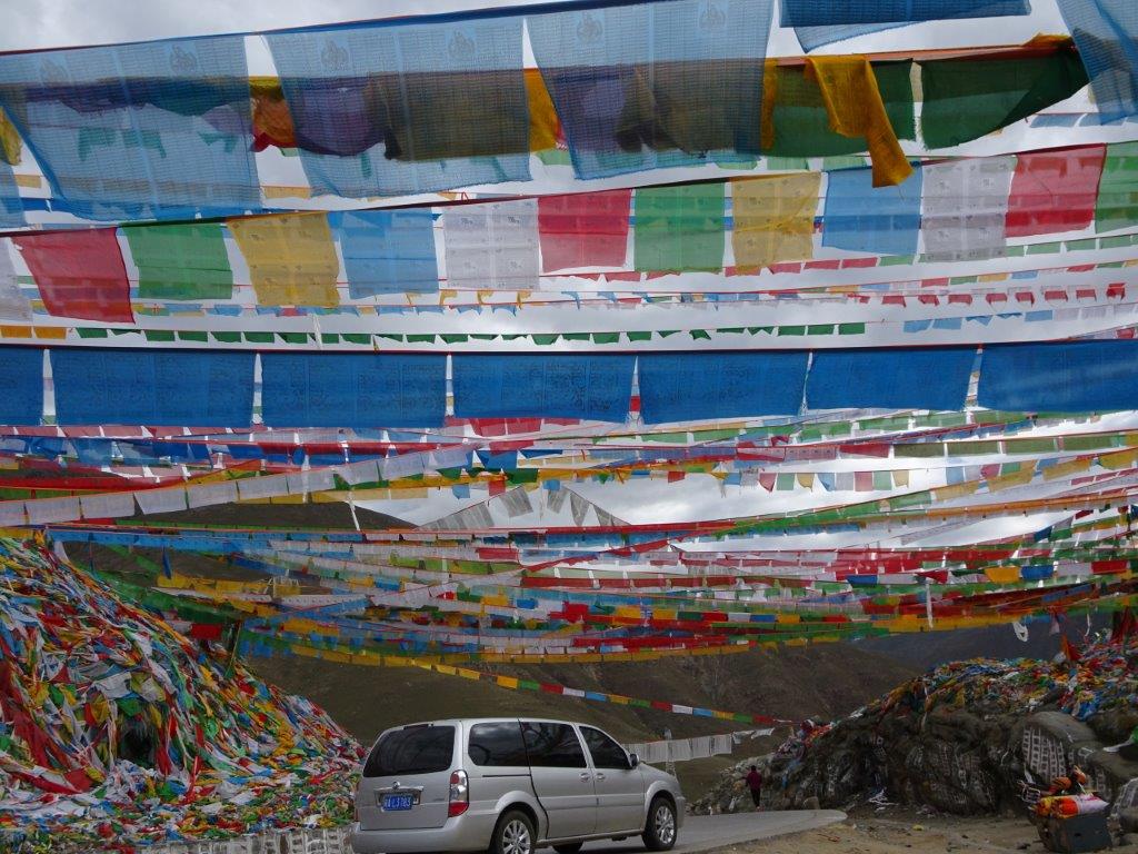 flags-on-mountain-pass-4